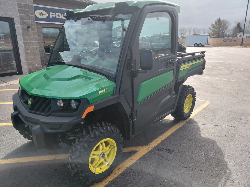 2026 John Deere 3-Passenger Gator XUV 845R Premium Cab in abrams WI