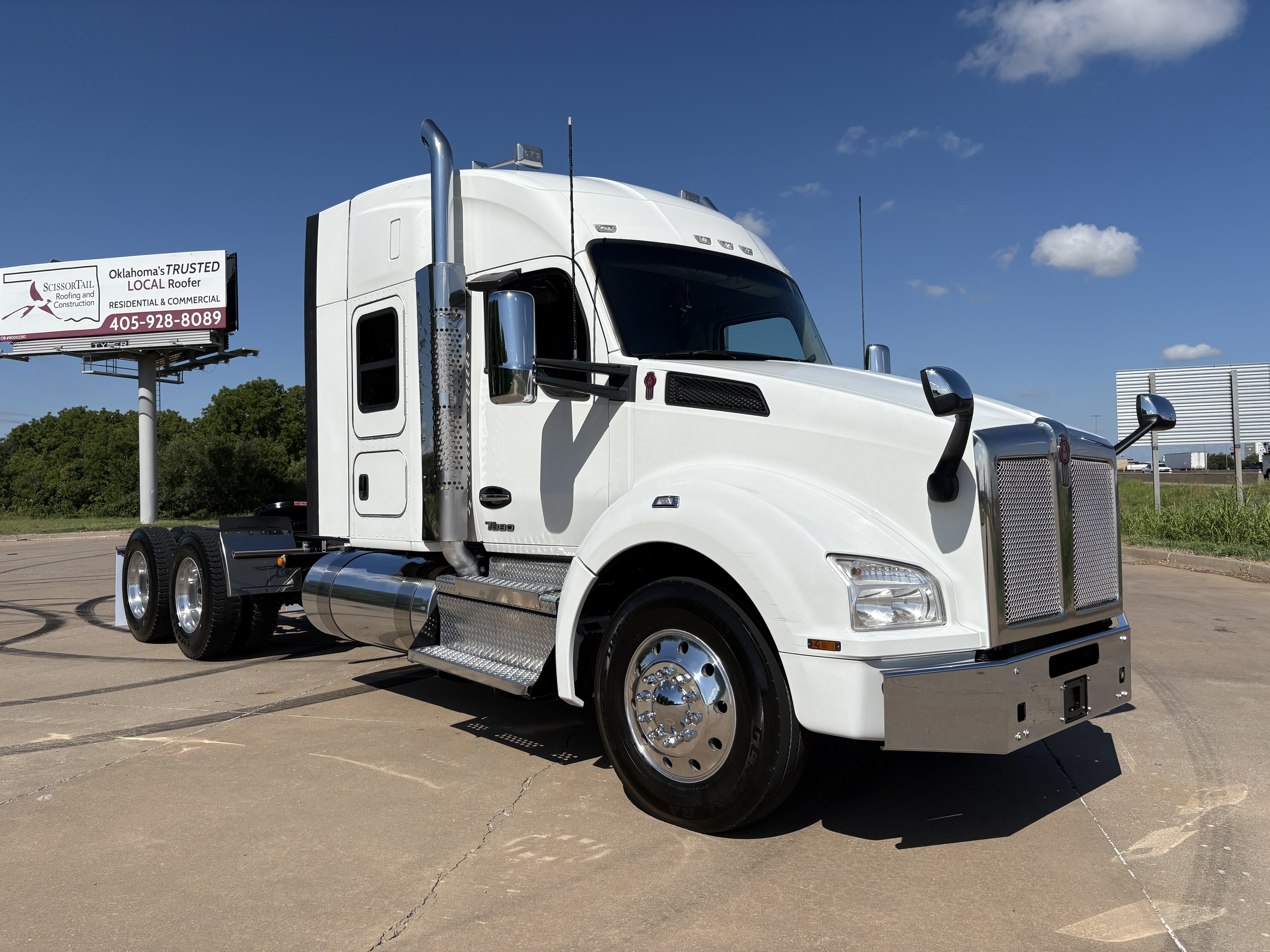 2022 KENWORTH T880 in Oklahoma City, OK