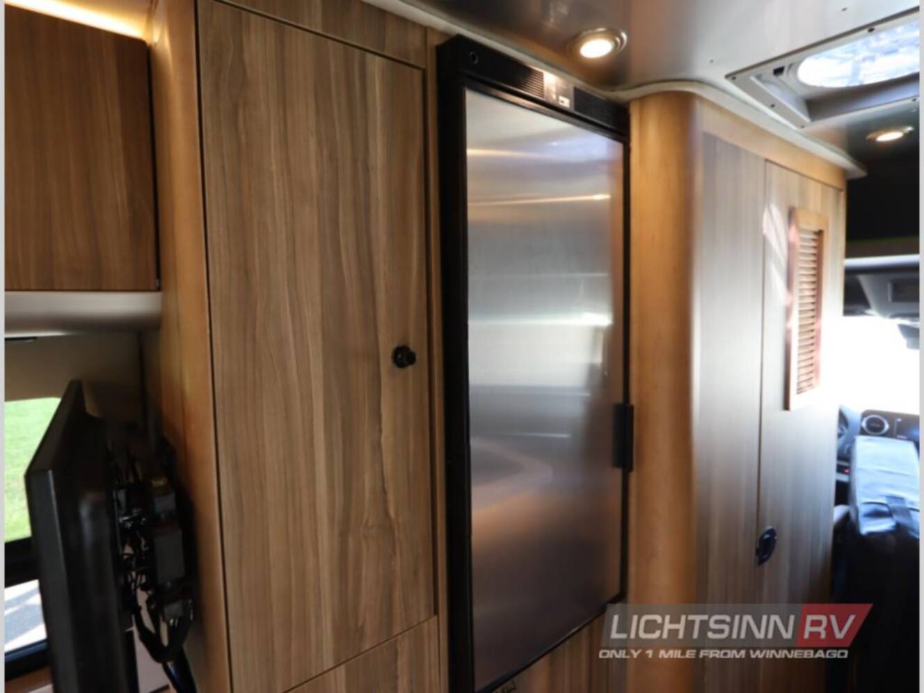 A photo of this 2021 Airstream Tommy Bahama Interstate Nineteen 4x4