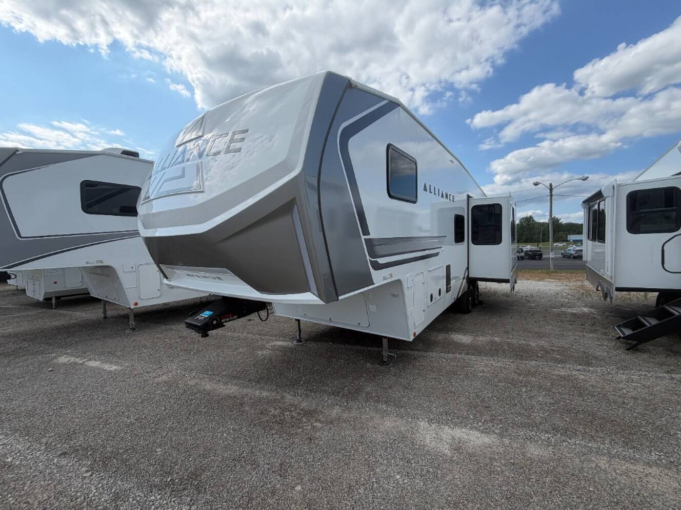 A photo of this 2027 Alliance Rv Avenue All-Access 29BH