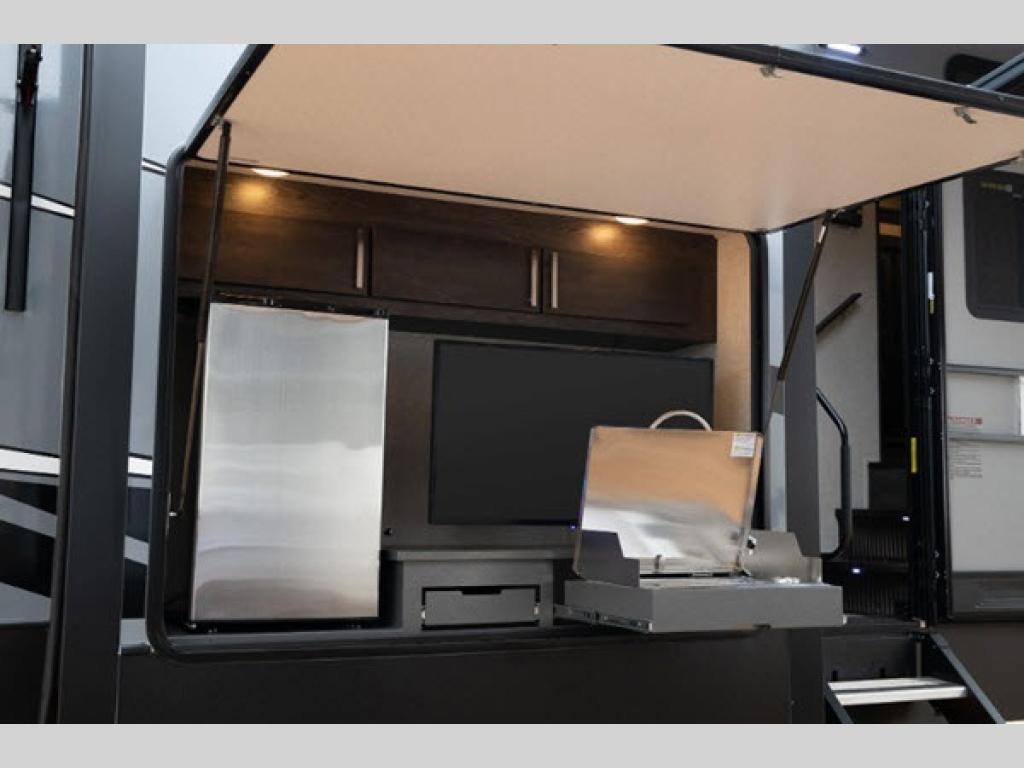 2020 Keystone Rv Raptor 423 in seguin TX