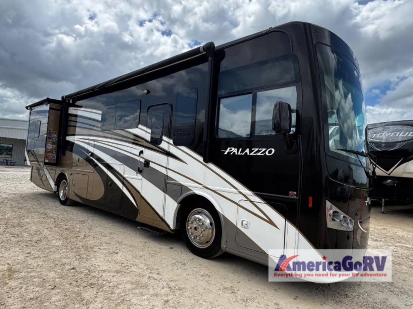 A photo of this 2016 Thor Motor Coach Palazzo 33.2