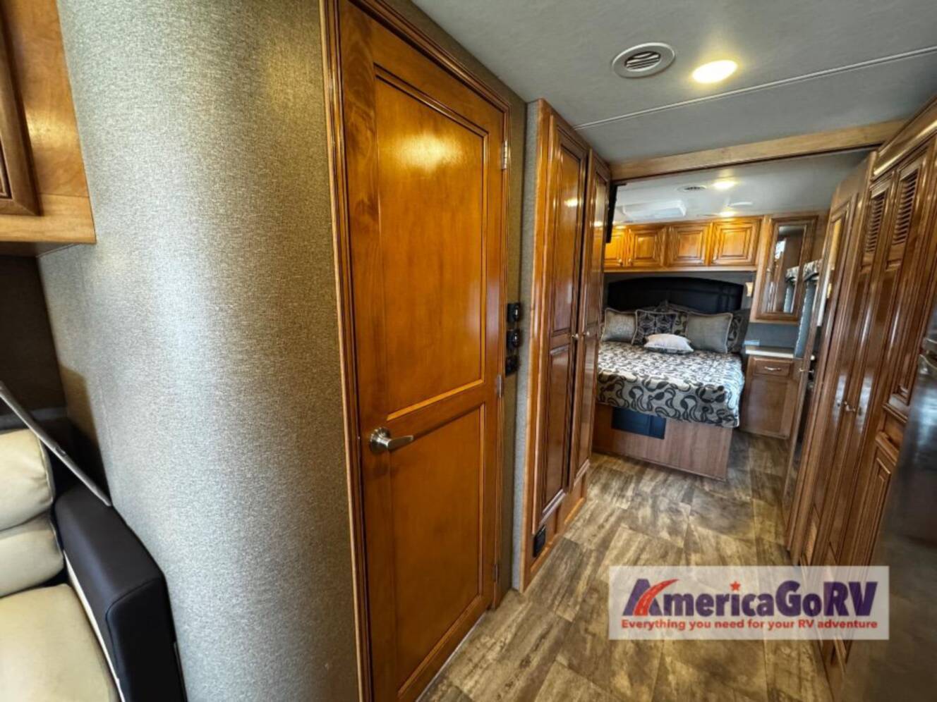 A photo of this 2016 Thor Motor Coach Palazzo 33.2