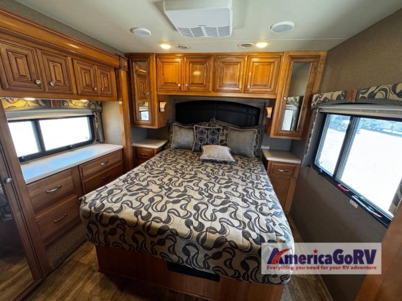 A photo of this 2016 Thor Motor Coach Palazzo 33.2