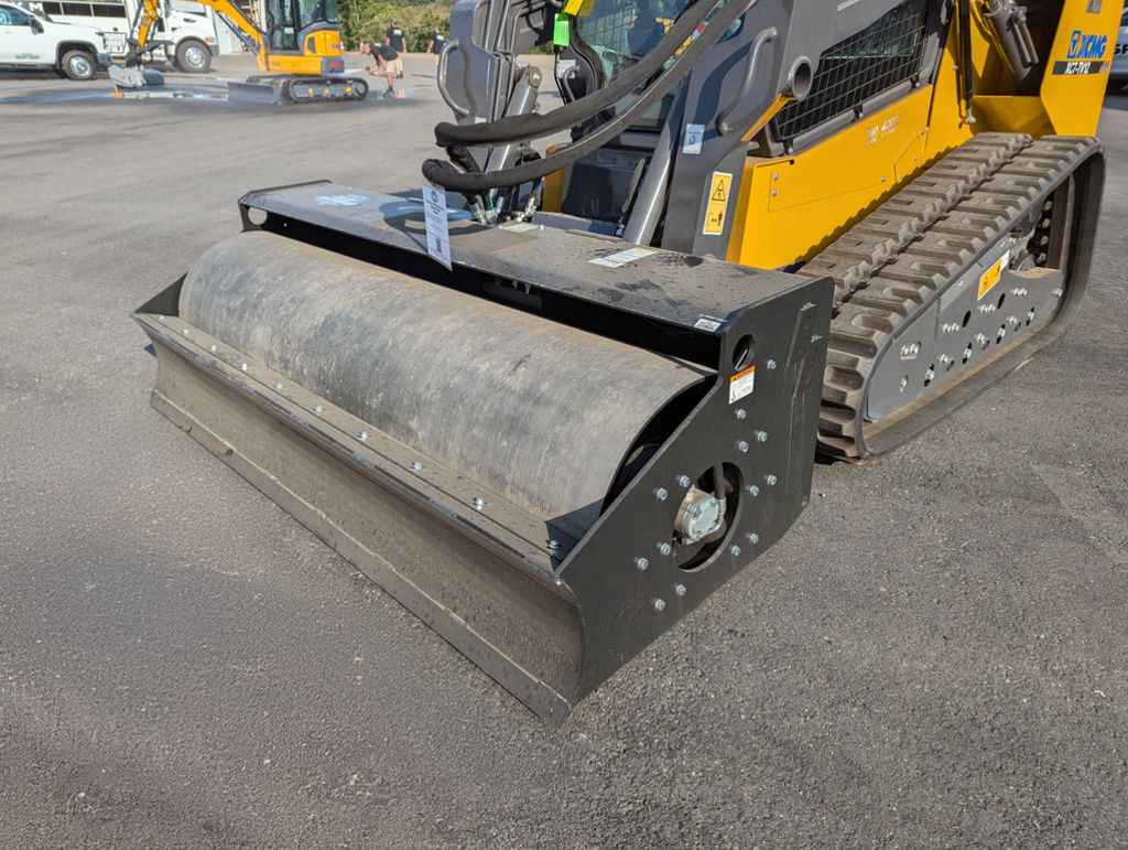 Blue Diamond Skid Steer Vibratory Roller with Smooth 84 Roller in Turner, ME
