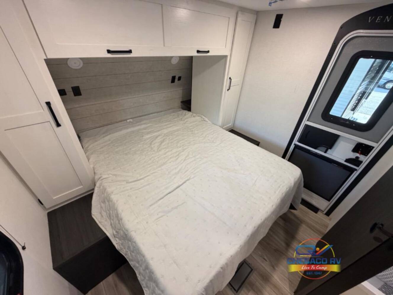 A photo of this 2027 Venture Rv Sienna 231VRK