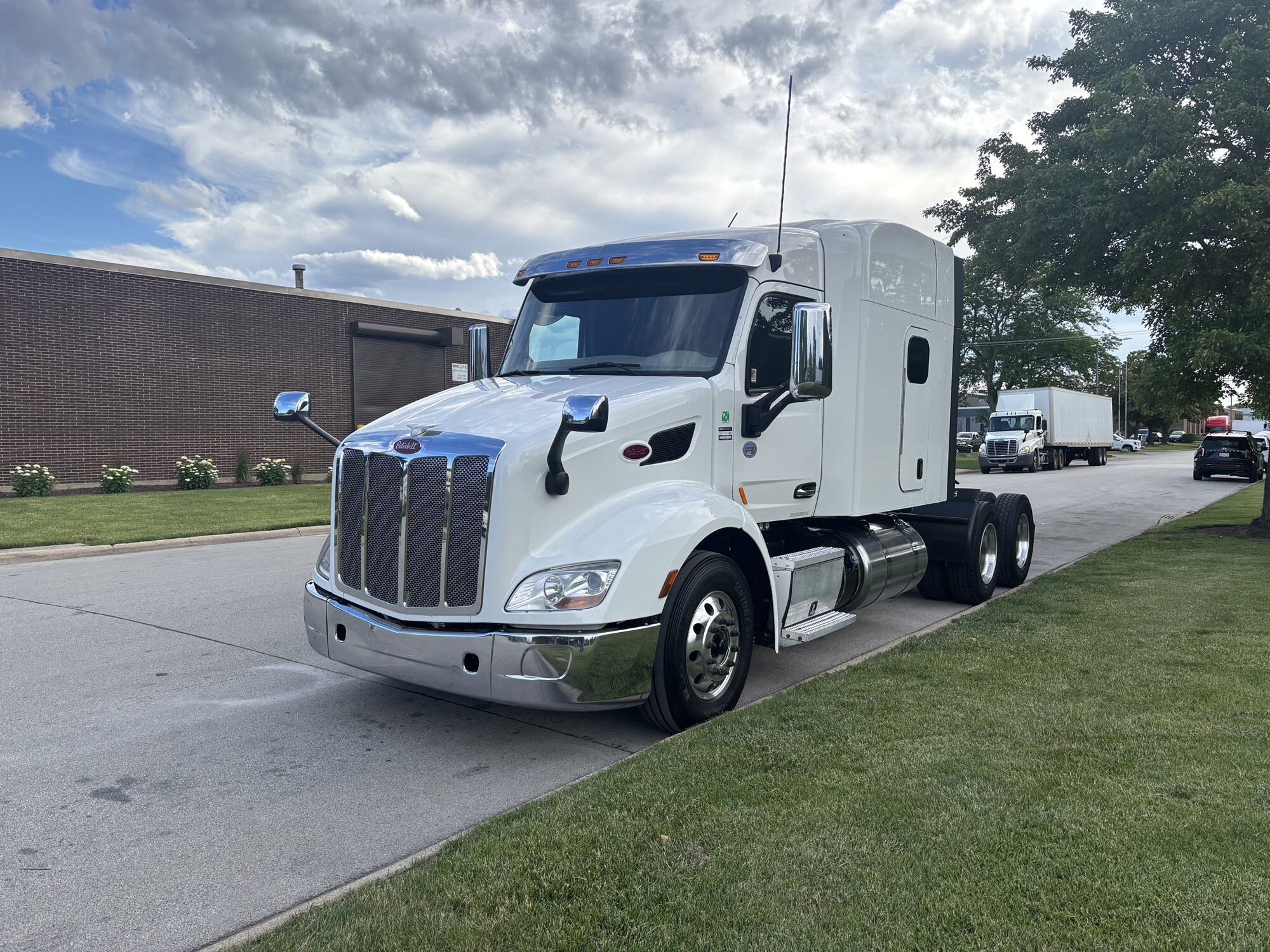 2022 PETERBILT 579 in Wyoming, MI