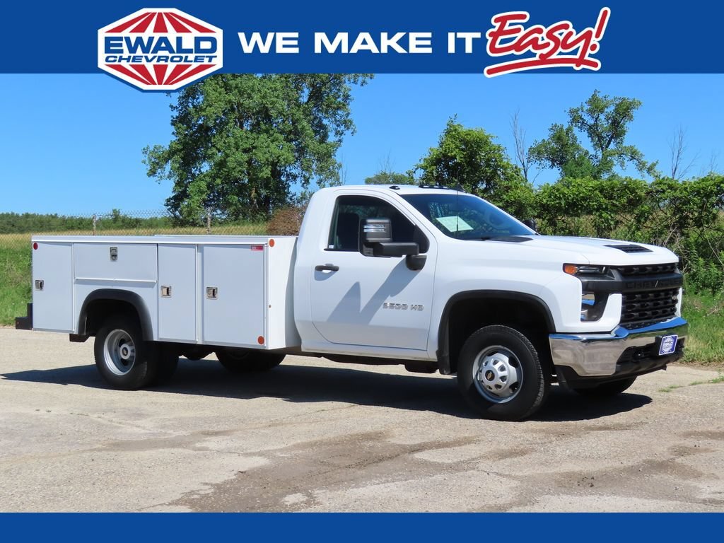 2021 CHEVROLET Silverado 3500HD CC in Oconomowoc, WI