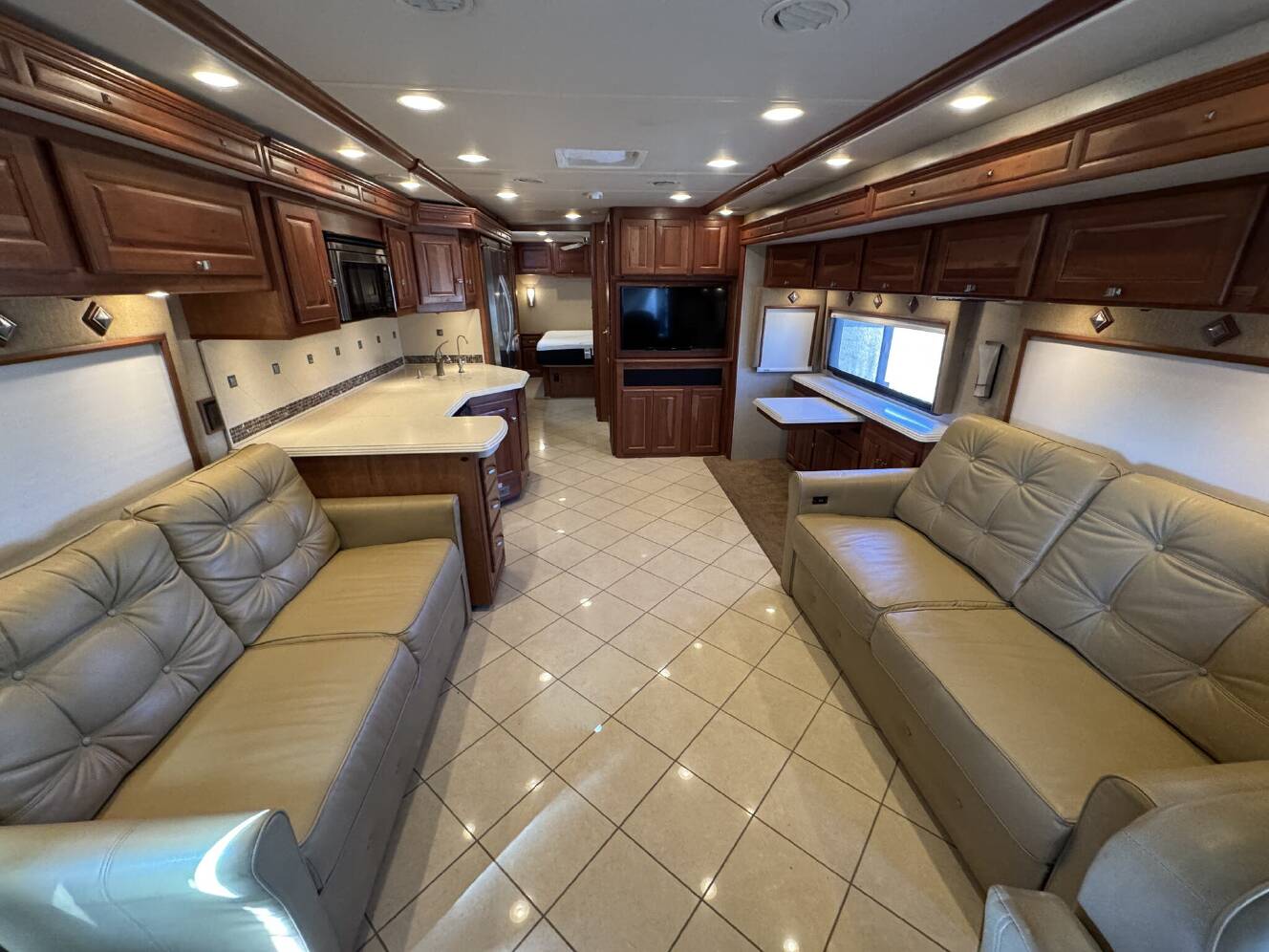 A photo of this 2013 Itasca Meridian 36M
