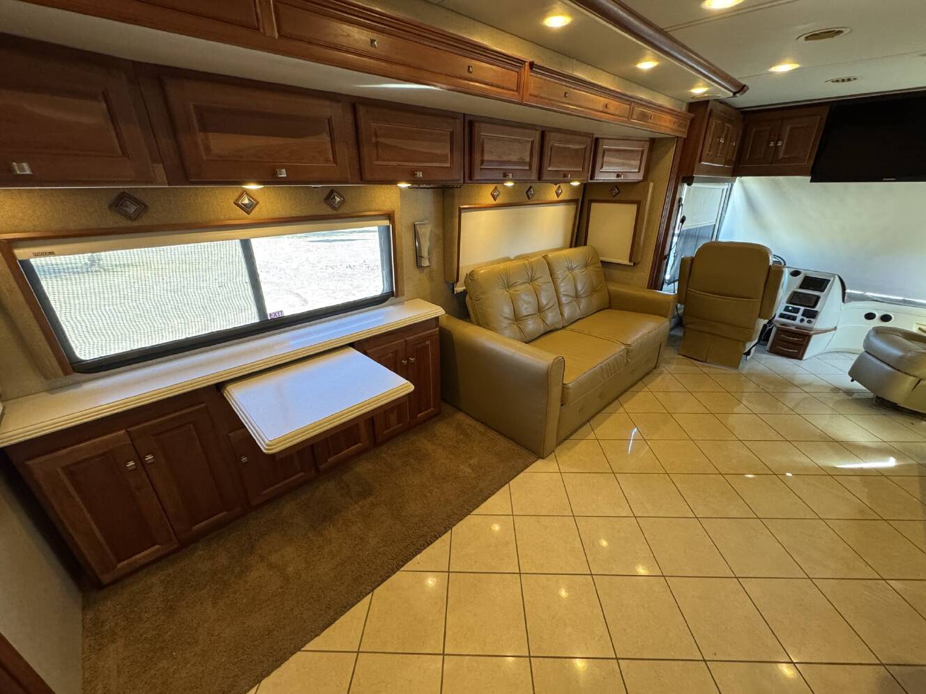 A photo of this 2013 Itasca Meridian 36M