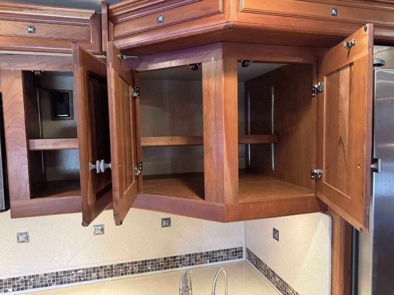 A photo of this 2013 Itasca Meridian 36M