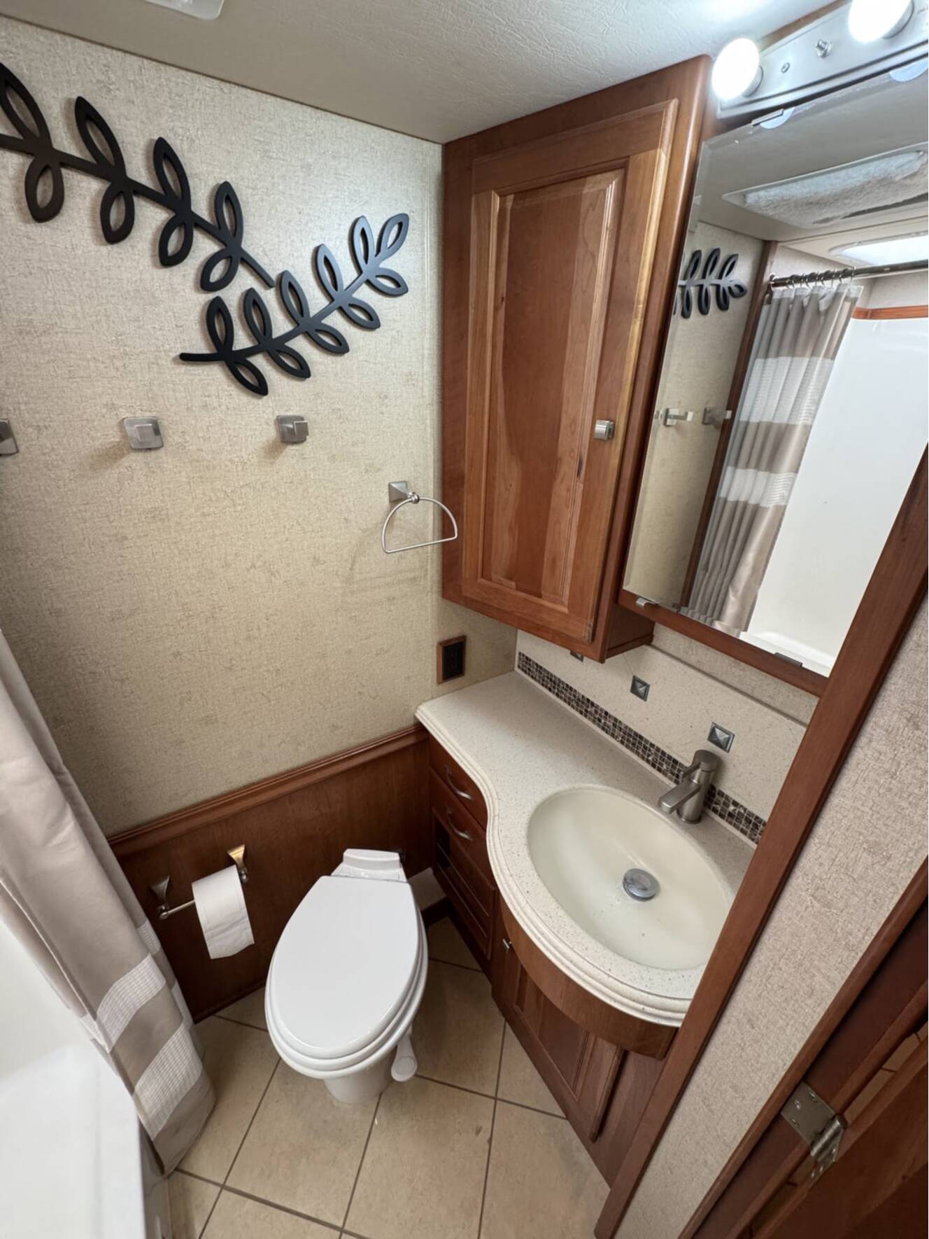 A photo of this 2013 Itasca Meridian 36M