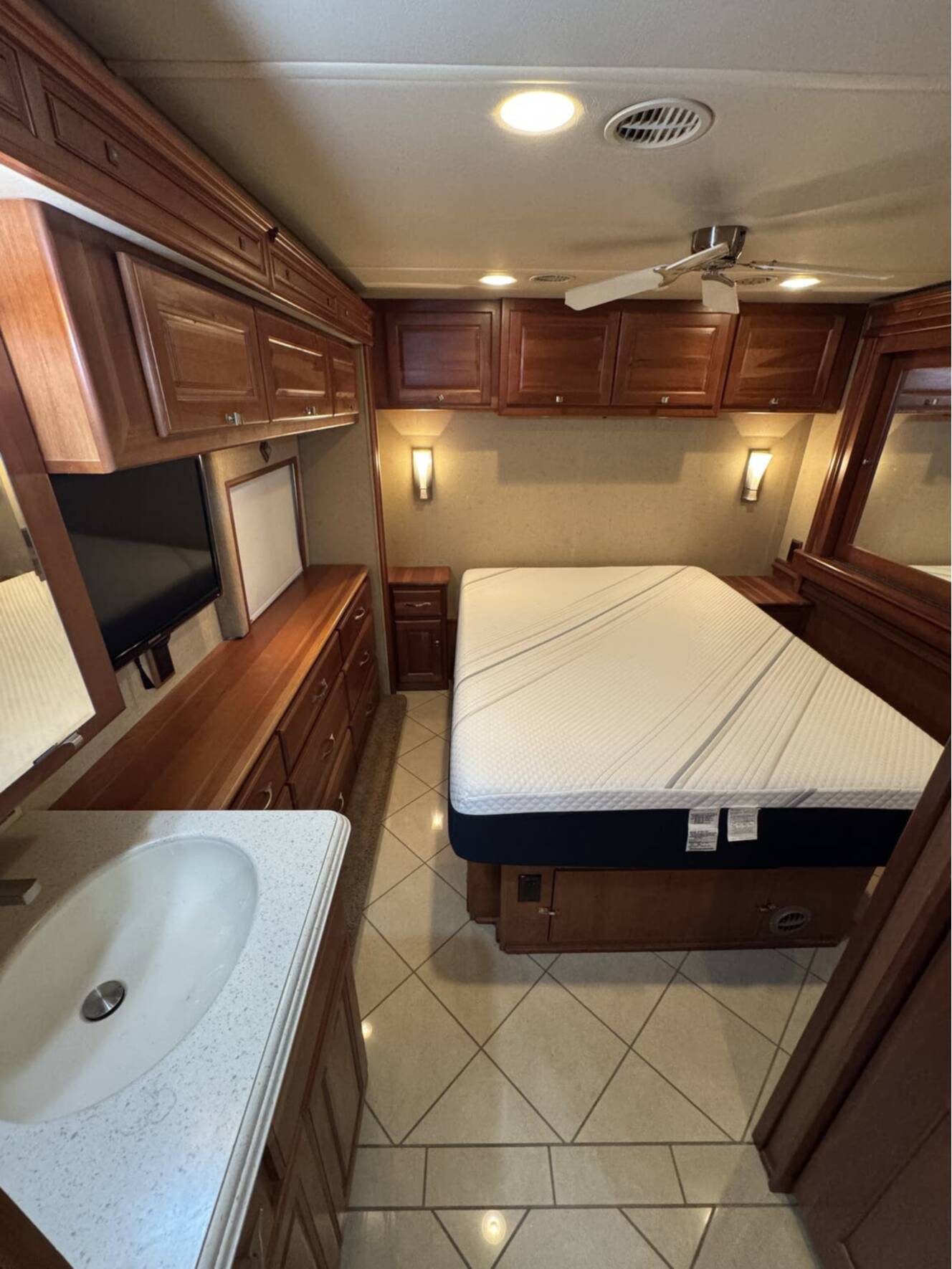 A photo of this 2013 Itasca Meridian 36M