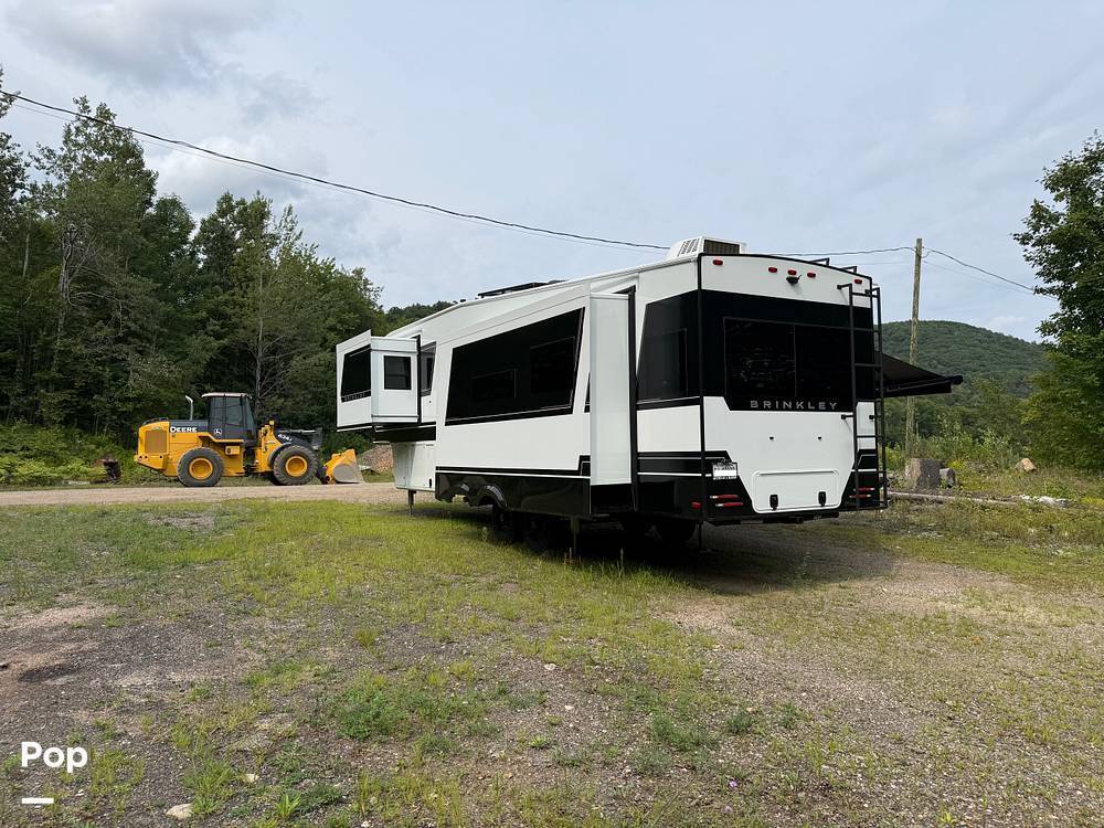 2026 Brinkley MODEL Z 3100 in piseco NY