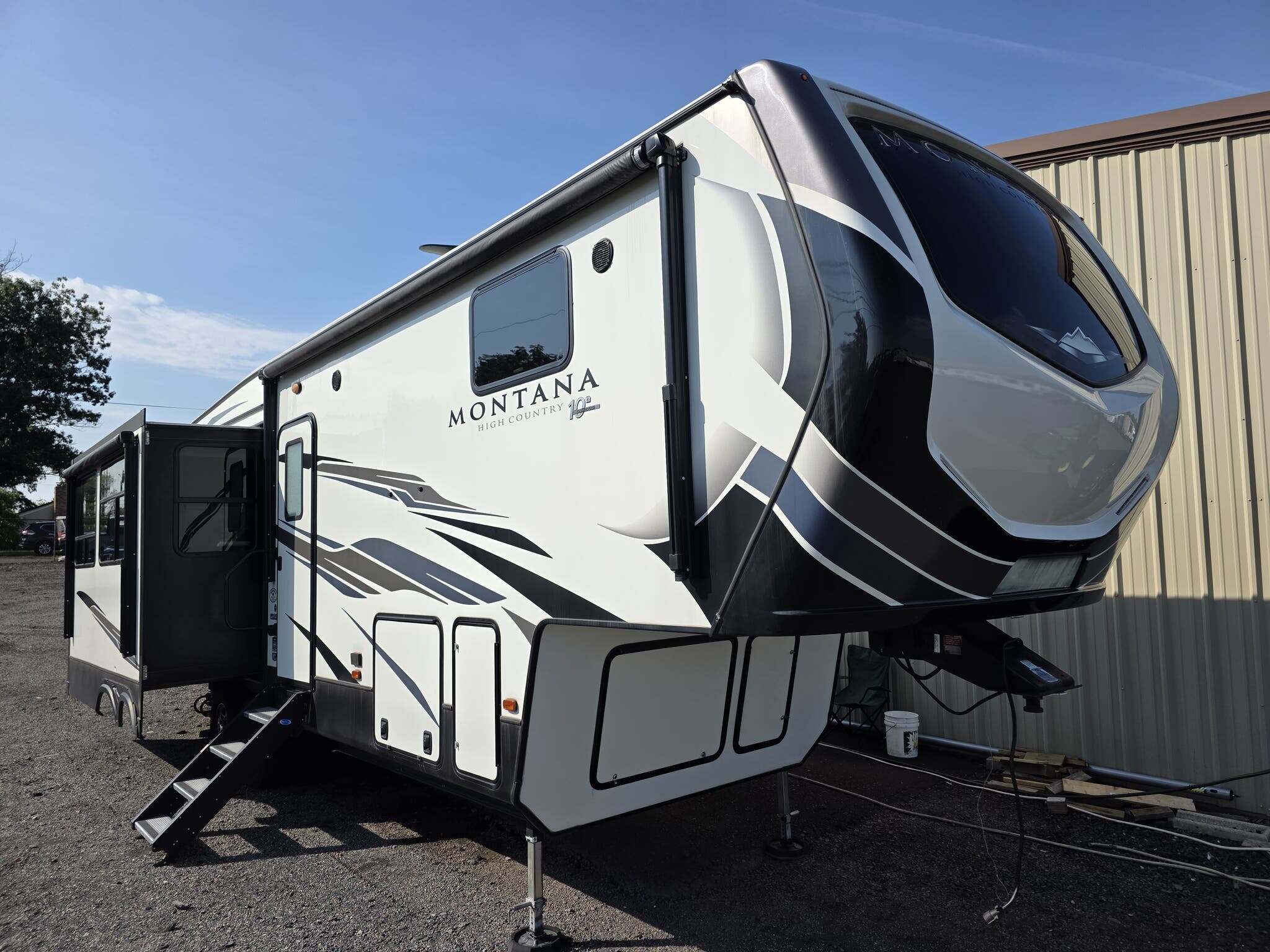 2020 Keystone Montana High Country 294RL in souderton PA