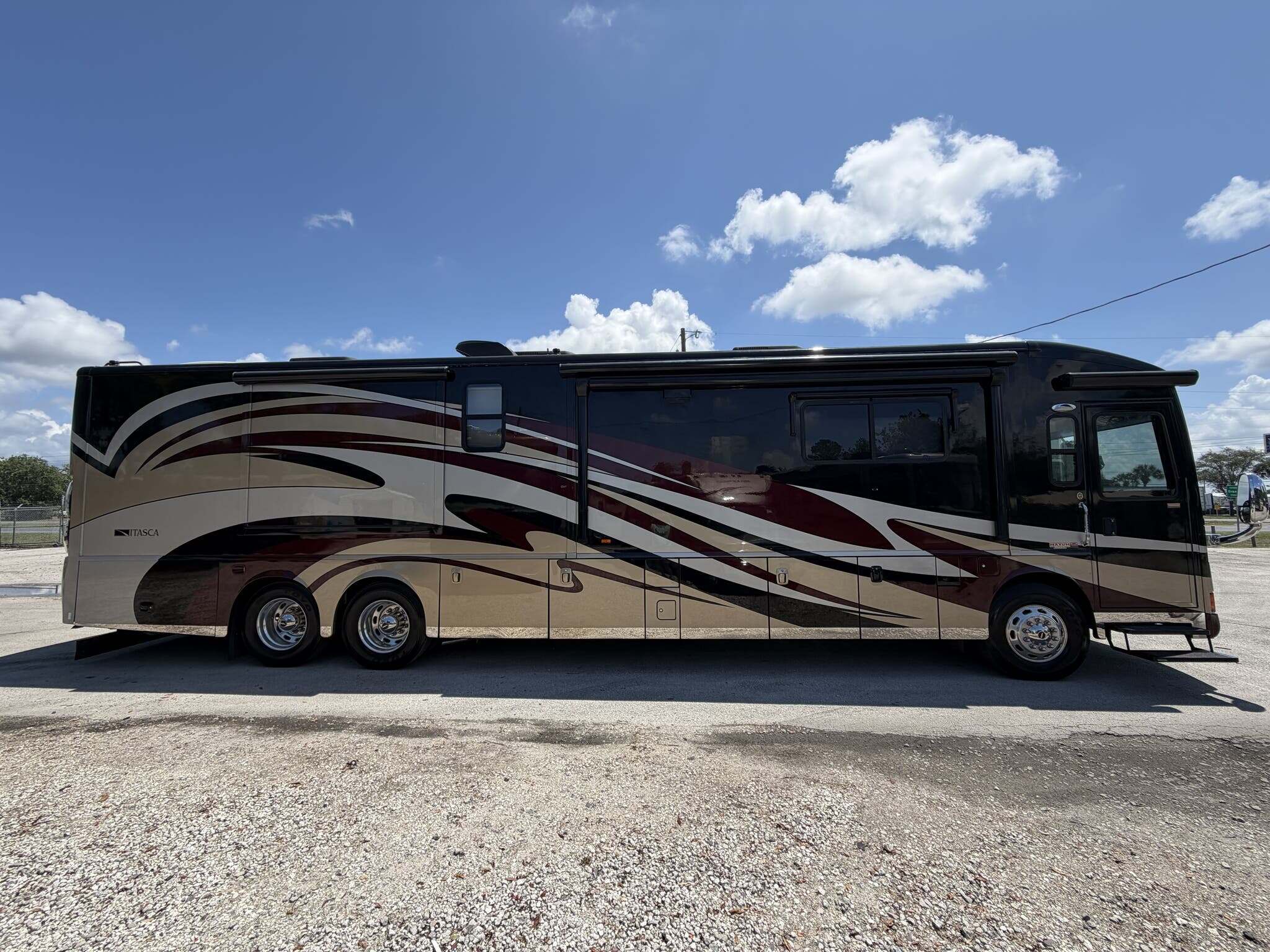 2012 Itasca Ellipse 42QD in apopka FL