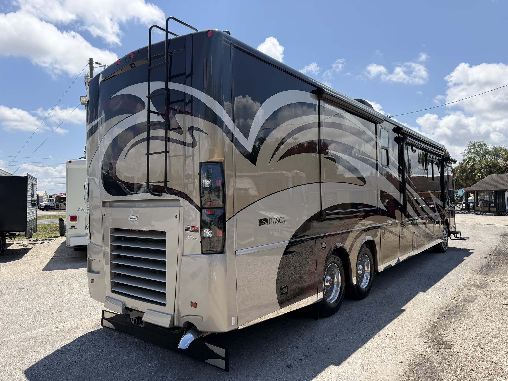 2012 Itasca Ellipse 42QD in apopka FL