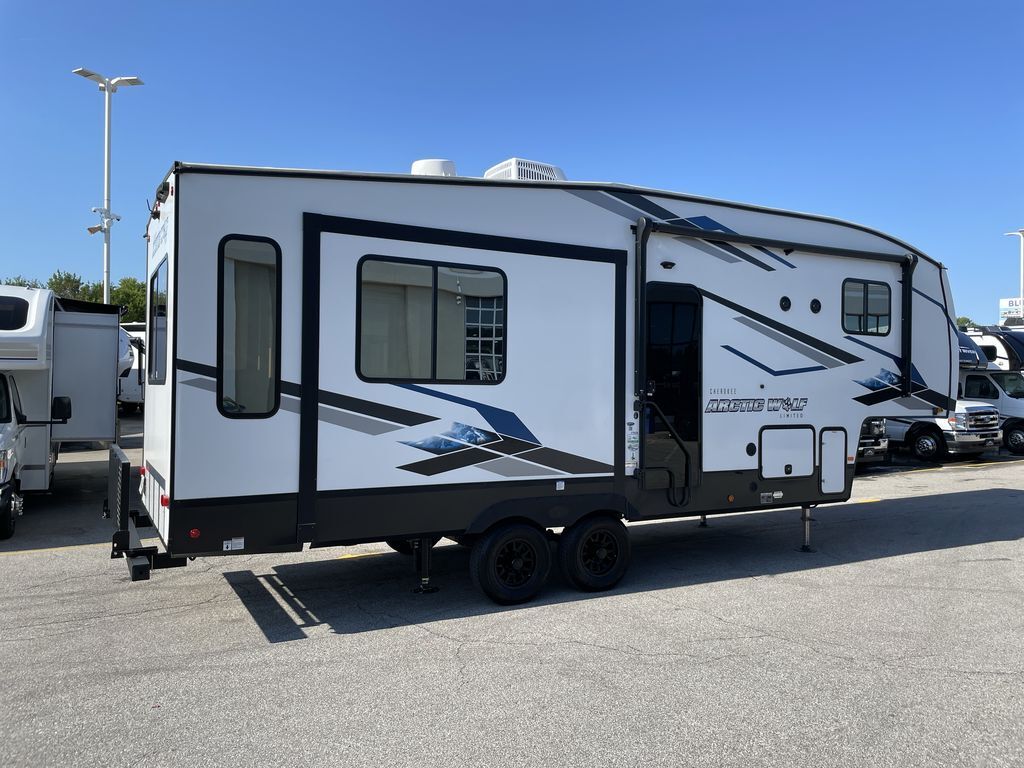 2024 Forest River Cherokee Arctic Wolf 27SGS in indianapolis IN