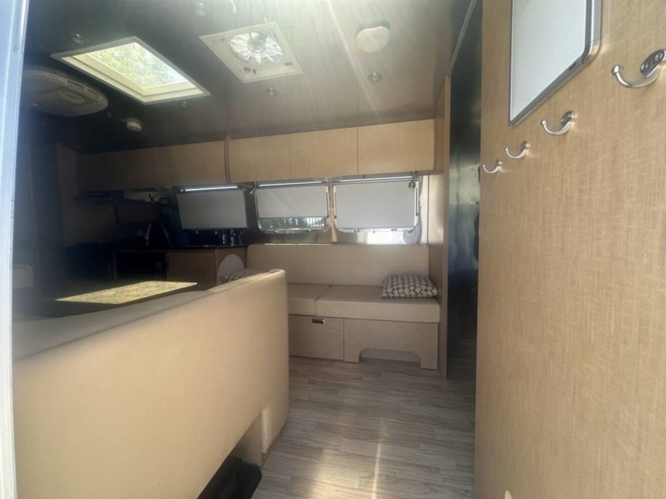 A photo of this 2014 Airstream Flying Cloud 30FB