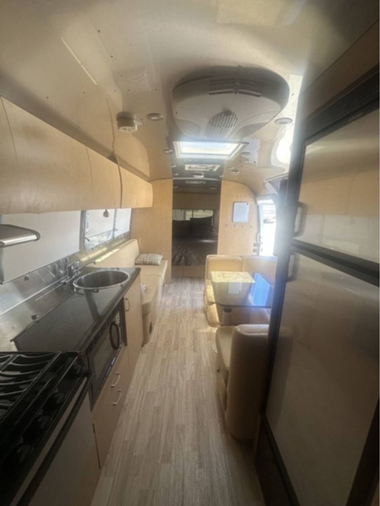 A photo of this 2014 Airstream Flying Cloud 30FB