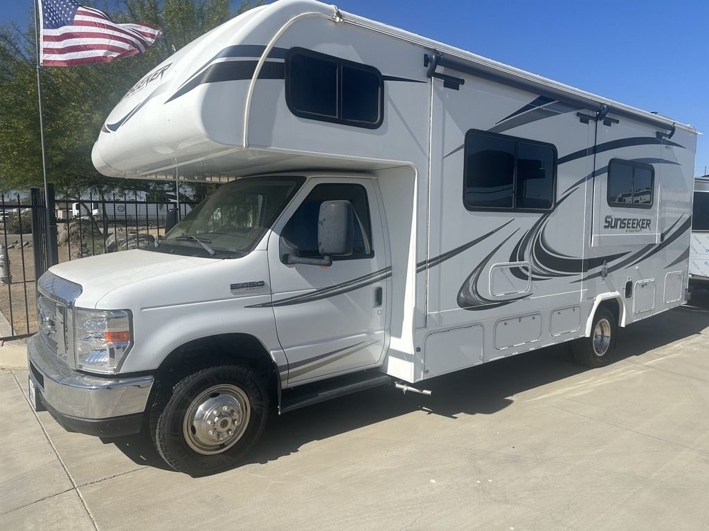 2020 Forest River Sunseeker Classic 2440DS Ford in los banos