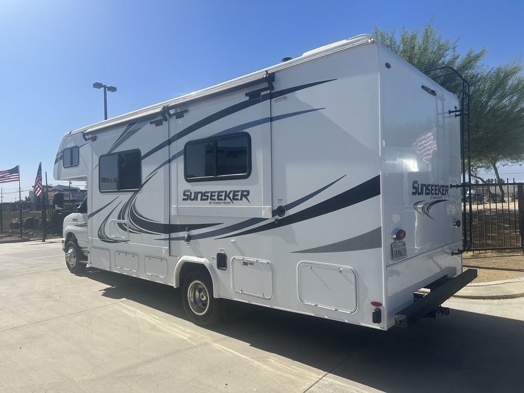 2020 Forest River Sunseeker Classic 2440DS Ford in los banos