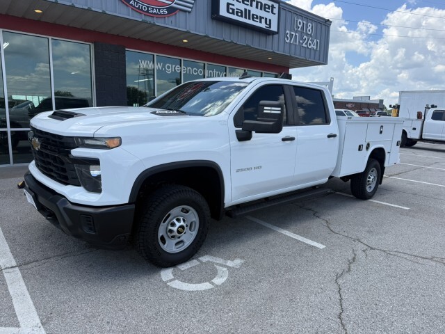 2024 CHEVROLET Silverado 2500HD 4x4 Utility 56k mi's in Collinsville, OK