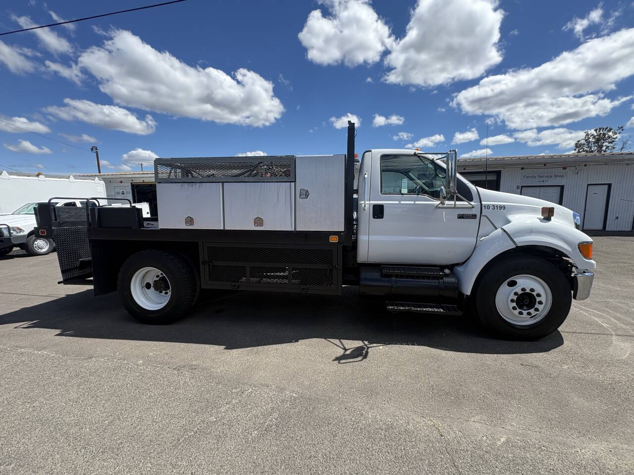 2006 FORD F650 SD DIESEL STRAIGHT FRAME in Tualatin, OR