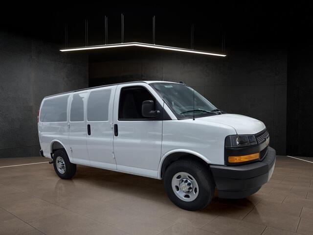 2025 CHEVROLET EXPRESS in Saint Petersburg, FL