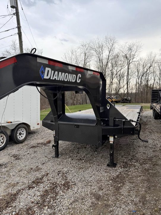 2024 Diamond C Trailers FMAX 210 MR XDR 30X102 in Vienna, WV