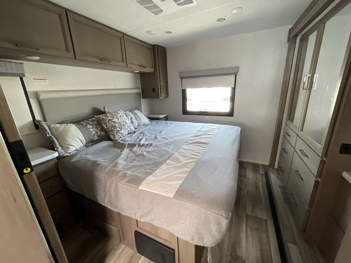A photo of this 2027 Thor FREEDOM TRAVELER A32
