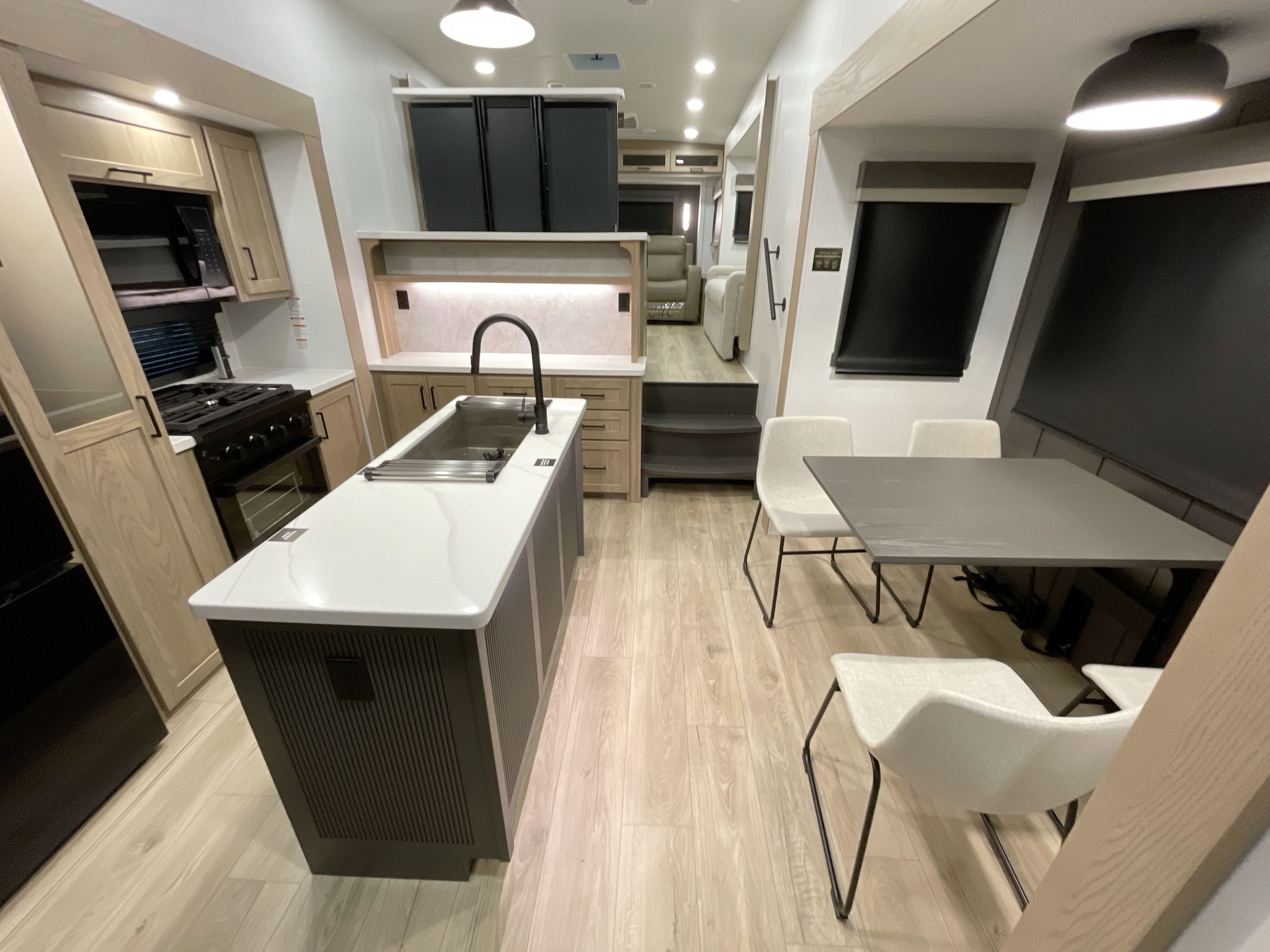 2026 Forest River ROCKWOOD SIGNATURE 402SFL in richmond IN