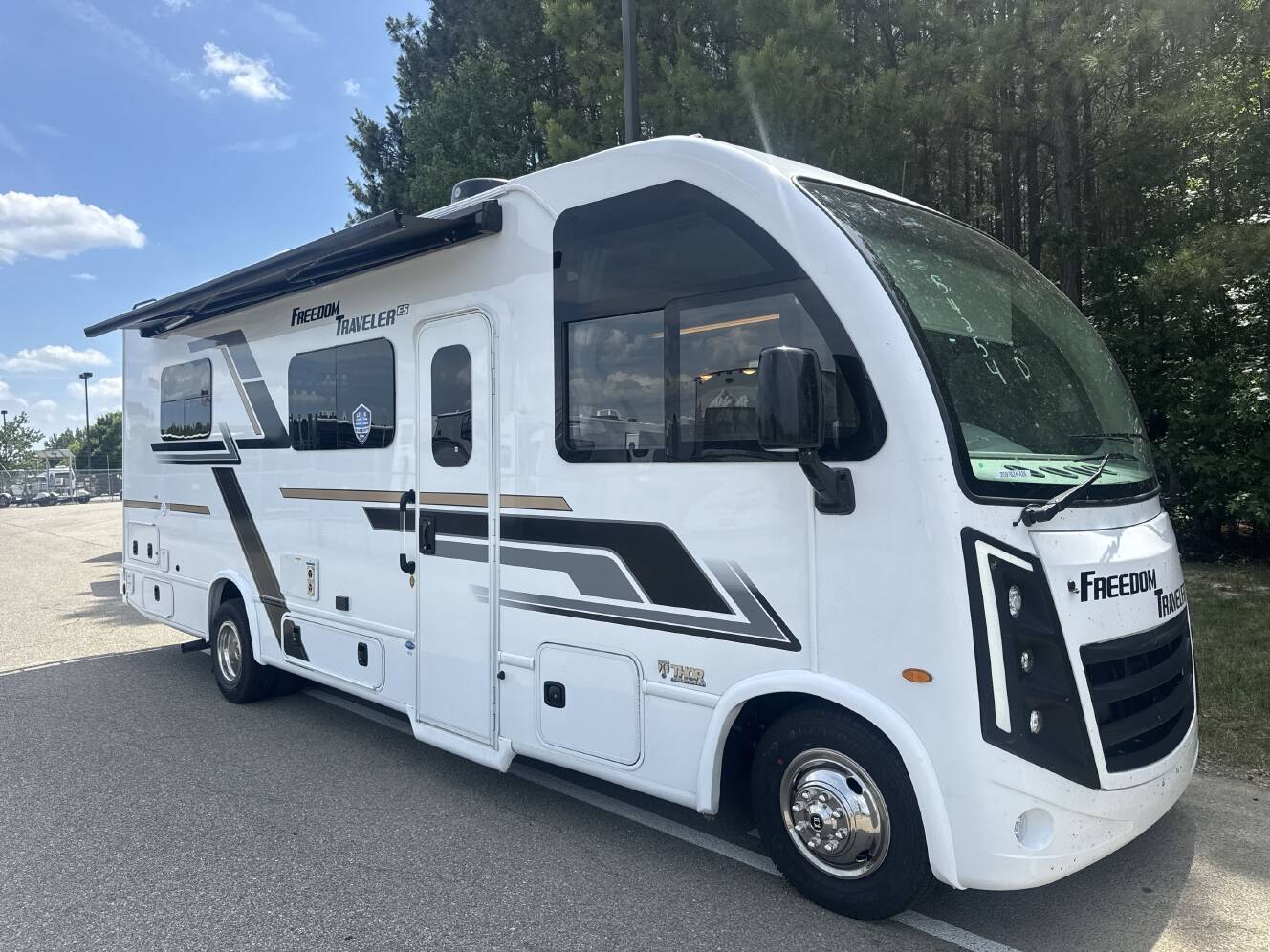 A photo of this 2027 Thor FREEDOM TRAVELER A26
