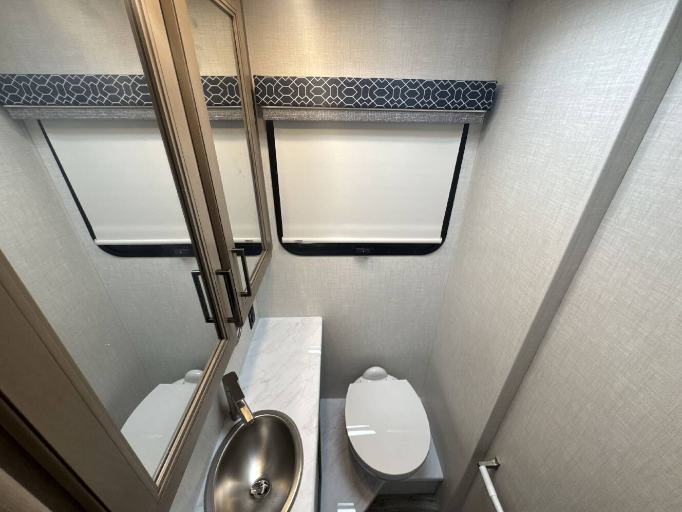 A photo of this 2027 Thor FREEDOM TRAVELER A26