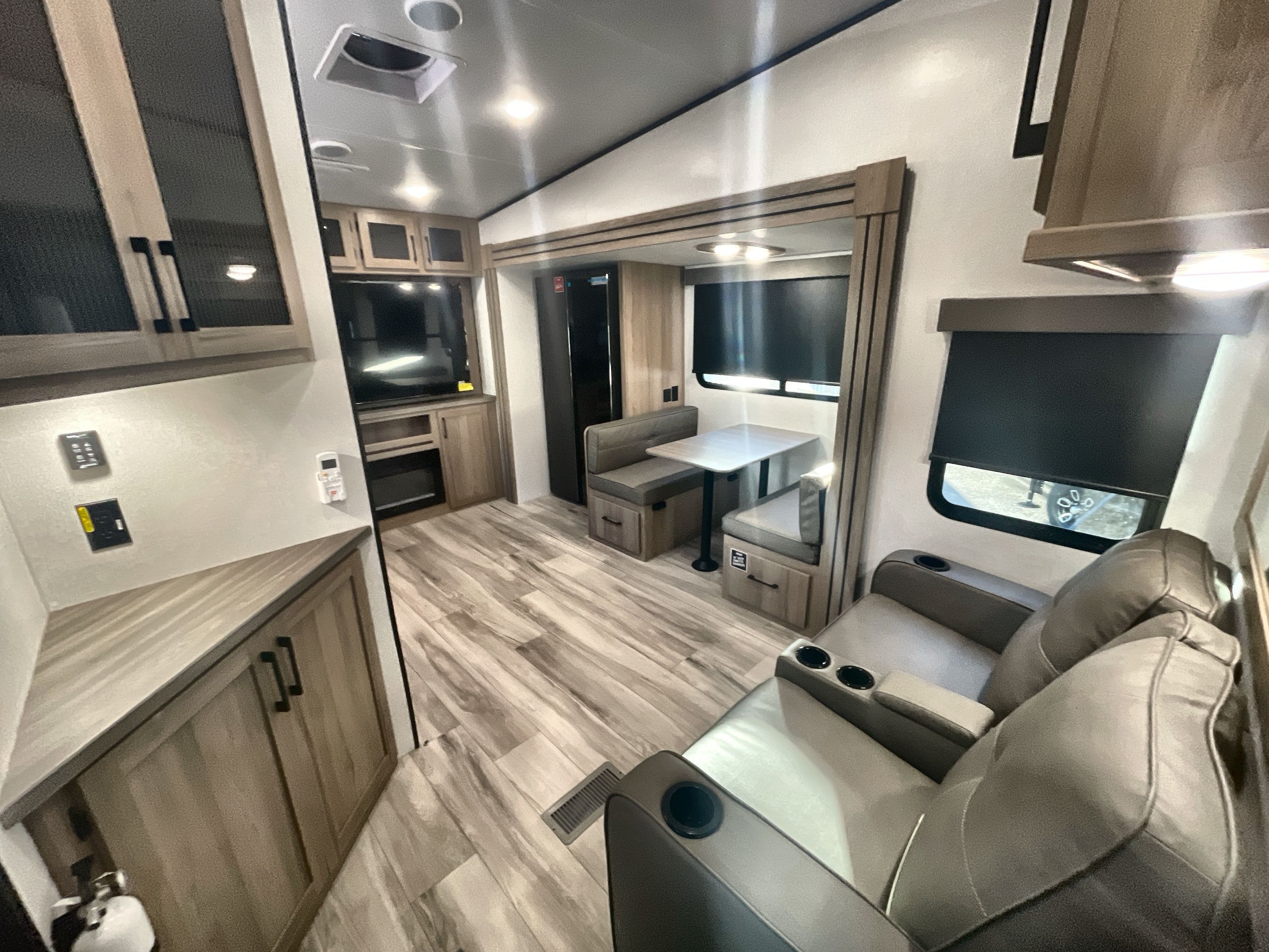 2026 Keystone COLEMAN LEGACY 2400REX in jacksonville FL
