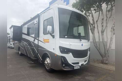 2025 Holiday Rambler INVICTA 36Y in colton CA