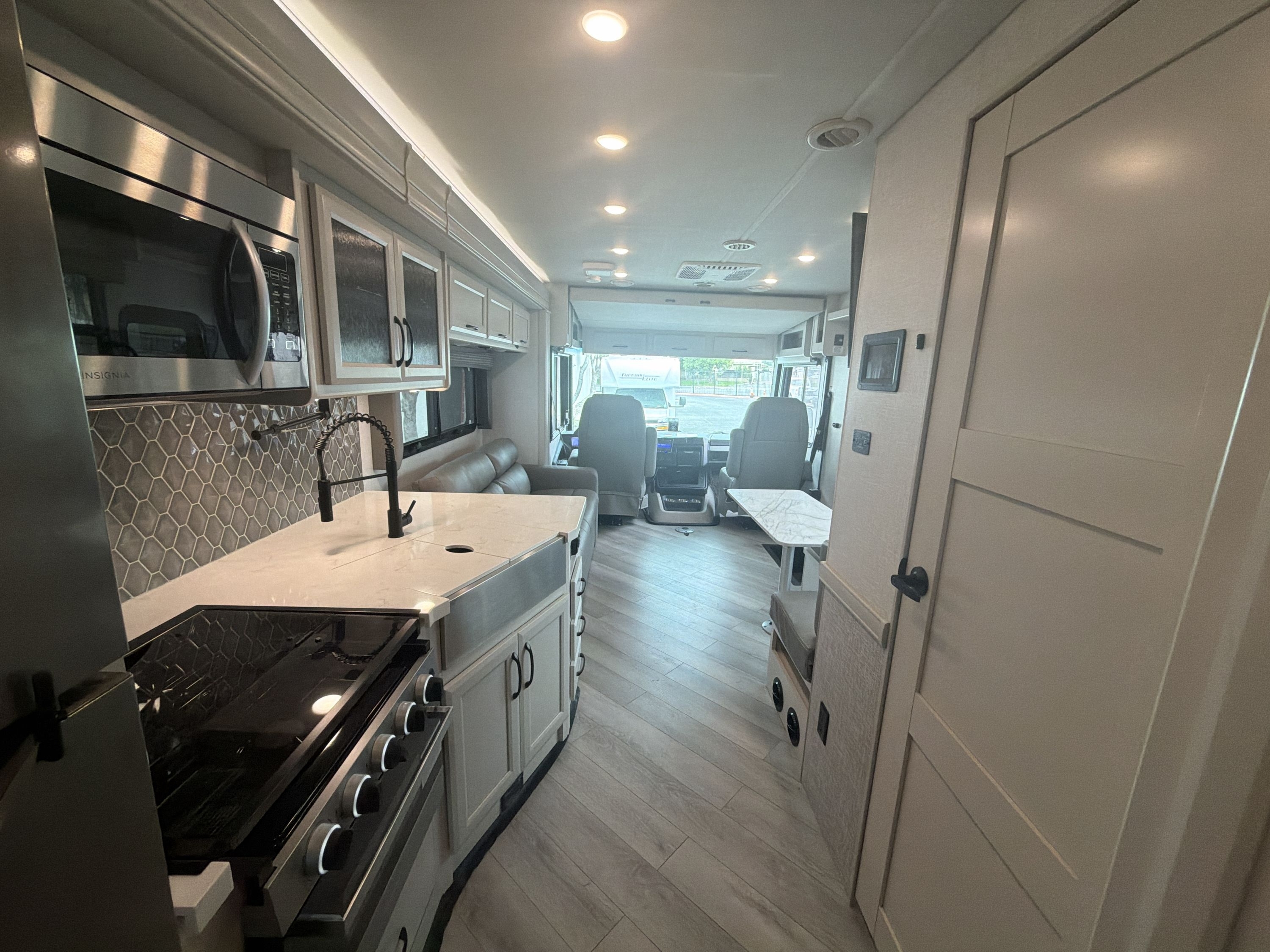 2025 Holiday Rambler INVICTA 36Y in colton CA