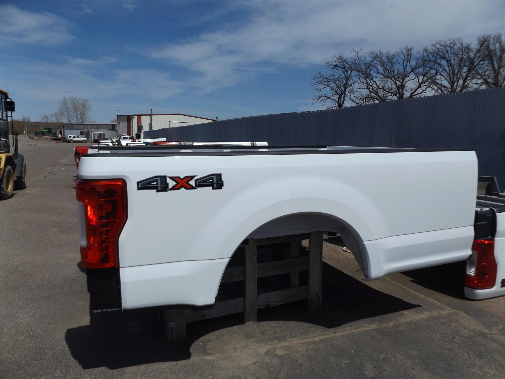 2017 FORD 8 FT in Harris, MN