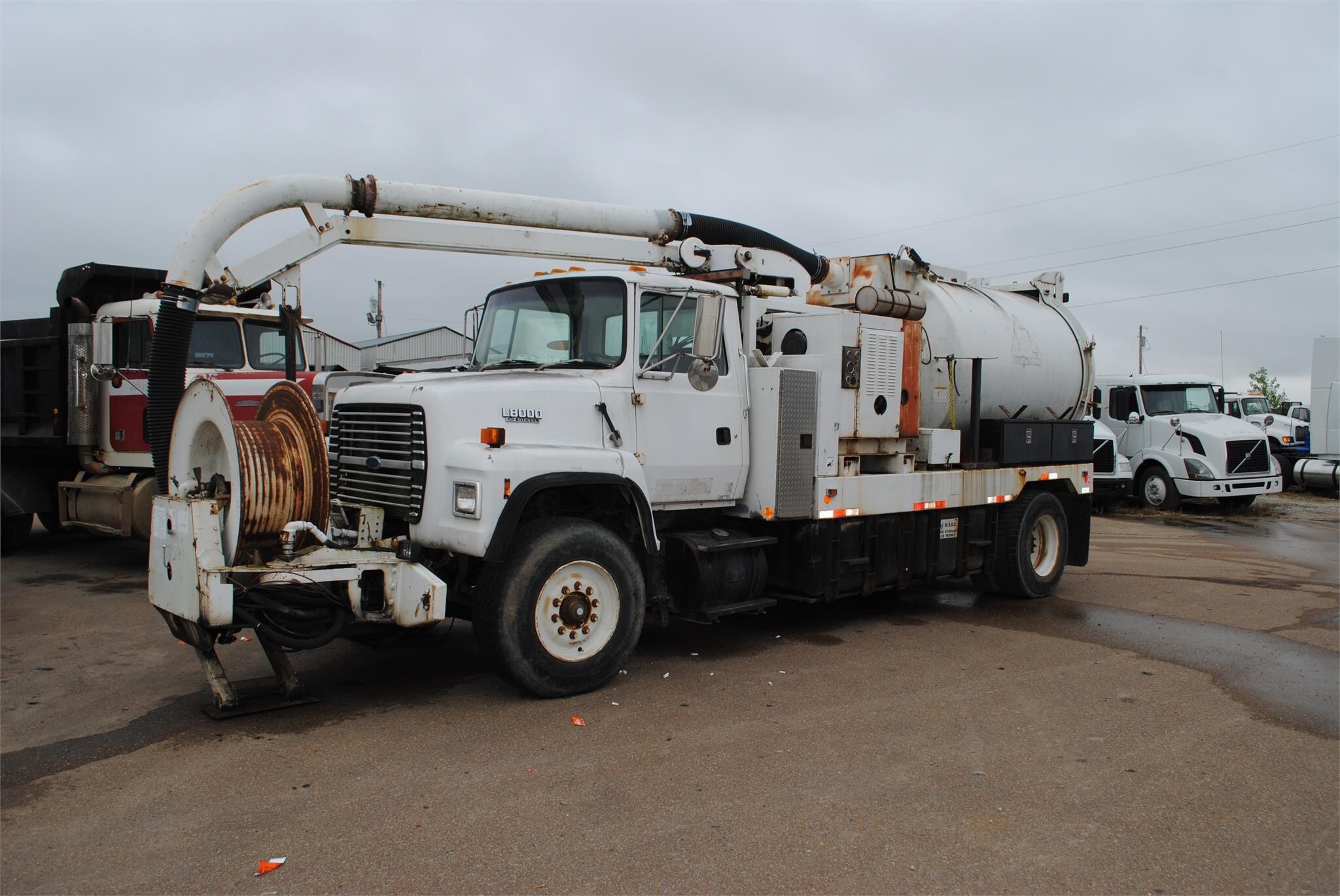 1990 FORD L8000 in Covington, TN