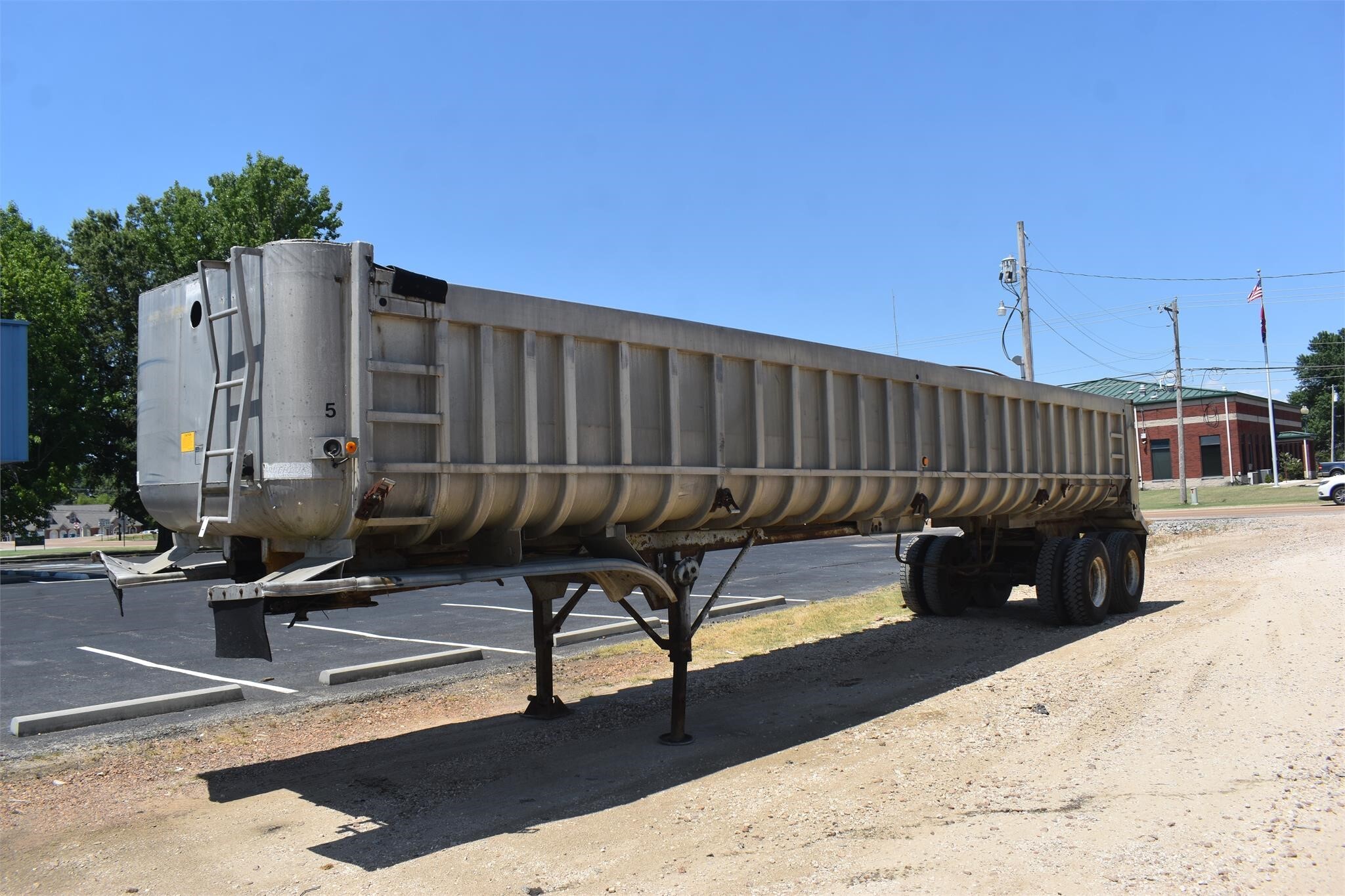 1984 FRUEHAUF 38 FT DUMP in Covington, TN