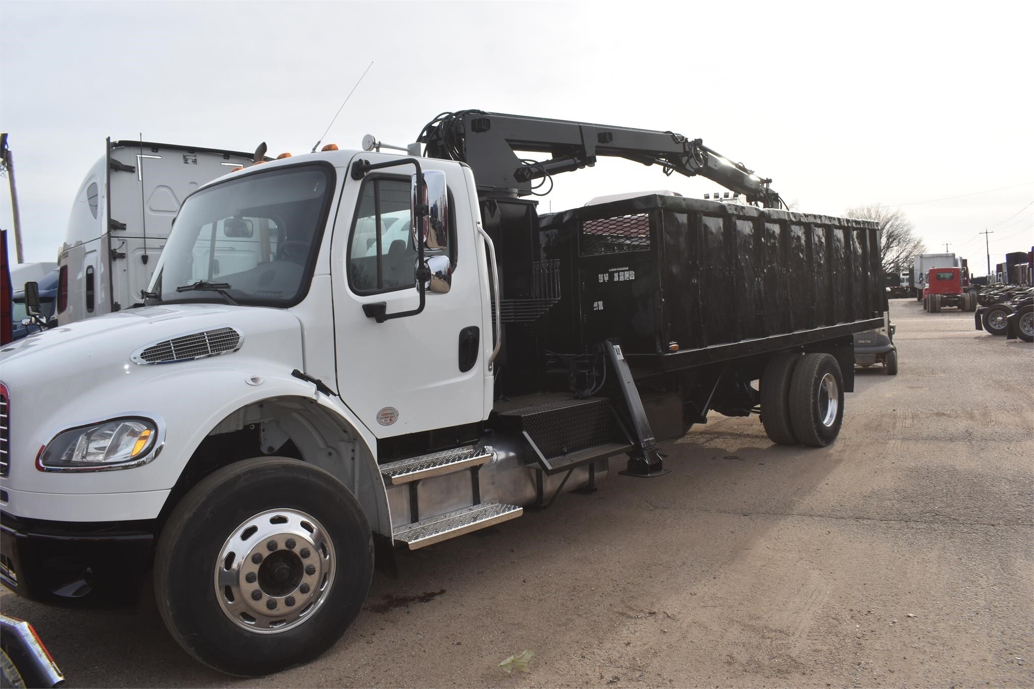 2018 FREIGHTLINER BUSINESS CLASS M2 106 in Covington, TN