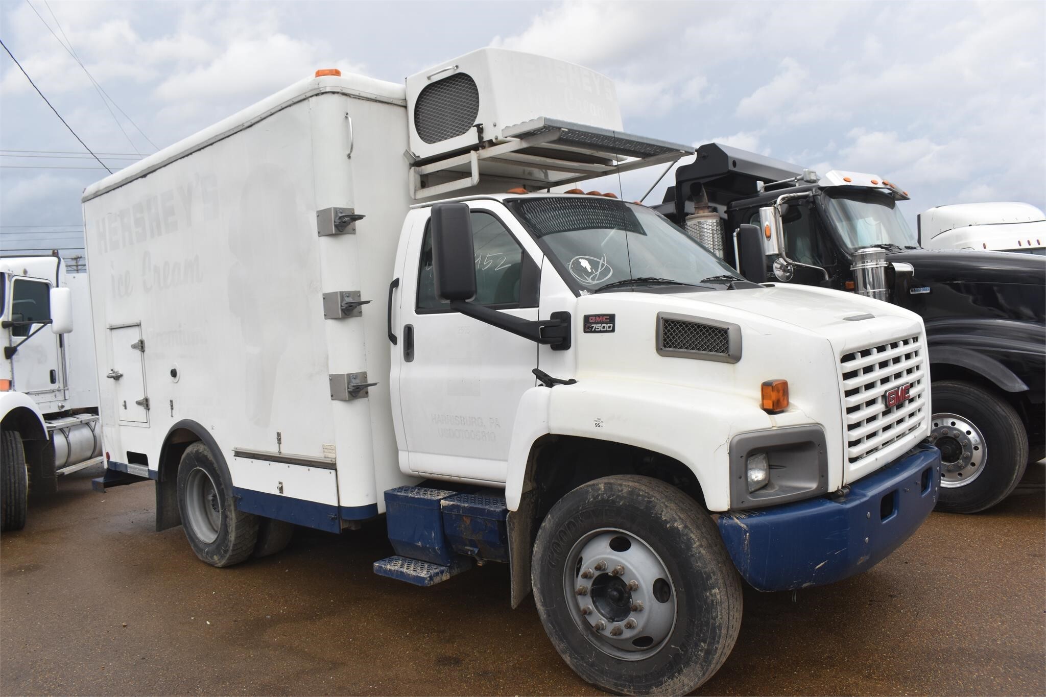 2005 GMC C7500 in Covington, TN