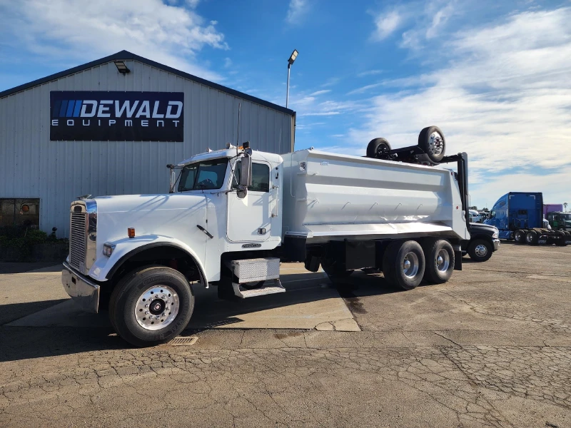 1996 FREIGHTLINER FLD120