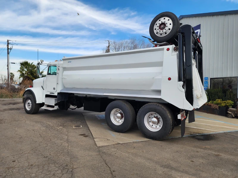 1996 FREIGHTLINER FLD120