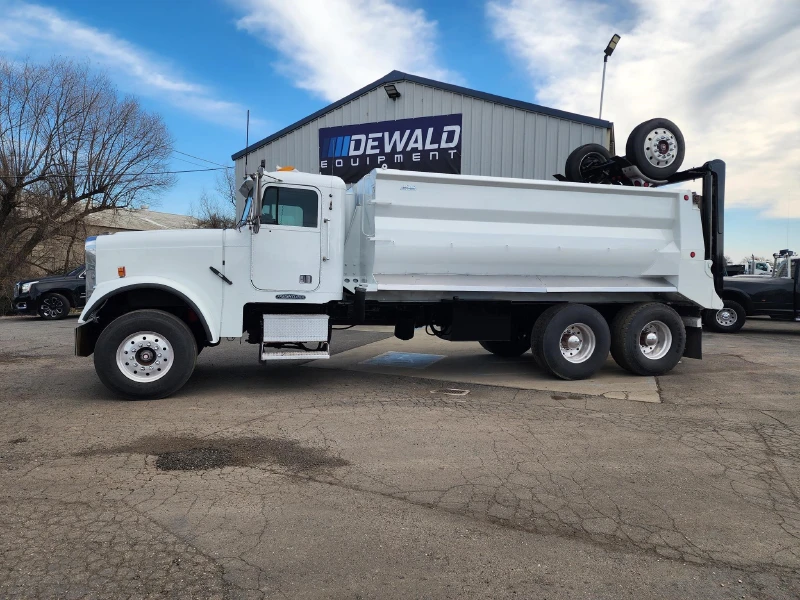 1996 FREIGHTLINER FLD120