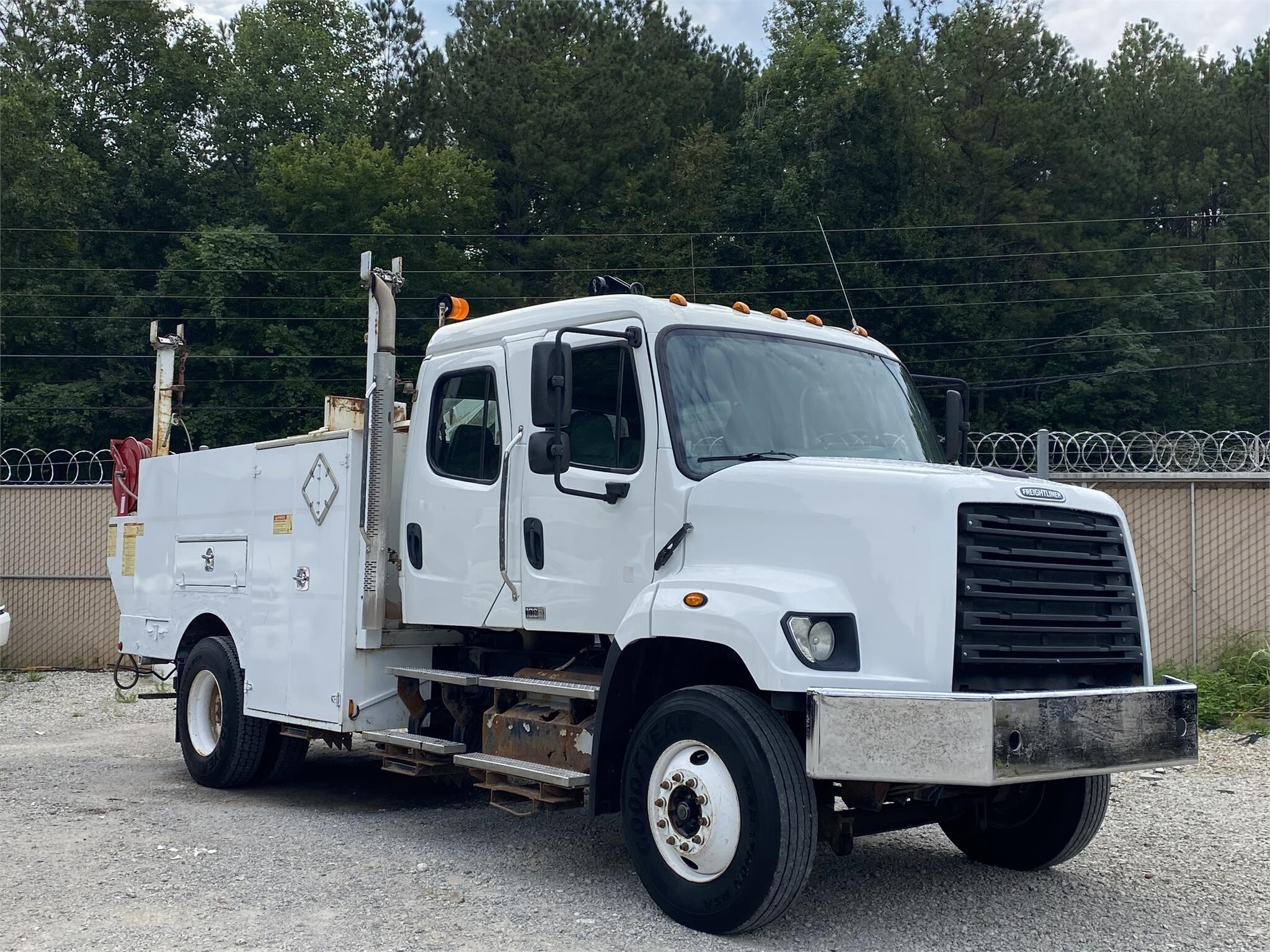 2013 FREIGHTLINER 108 SD in Cartersville, GA