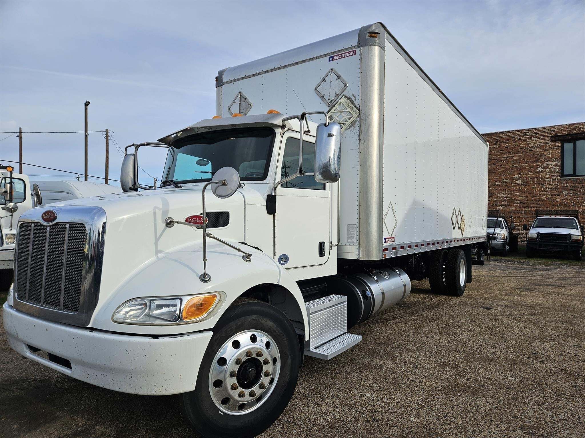 2018 PETERBILT 337 in Dallas, TX