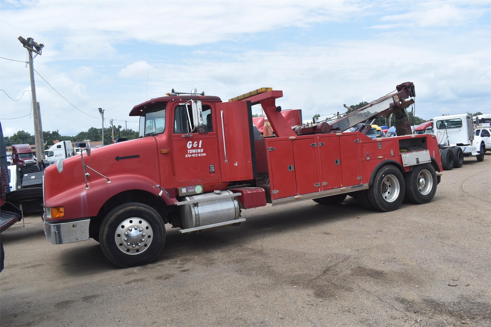 1993 INTERNATIONAL 9400 in Covington, TN