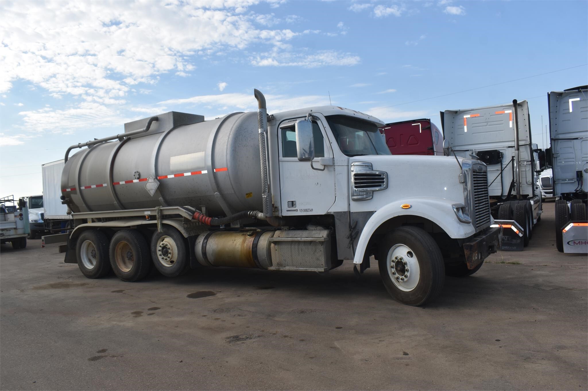 2013 FREIGHTLINER 122 SD in Covington, TN
