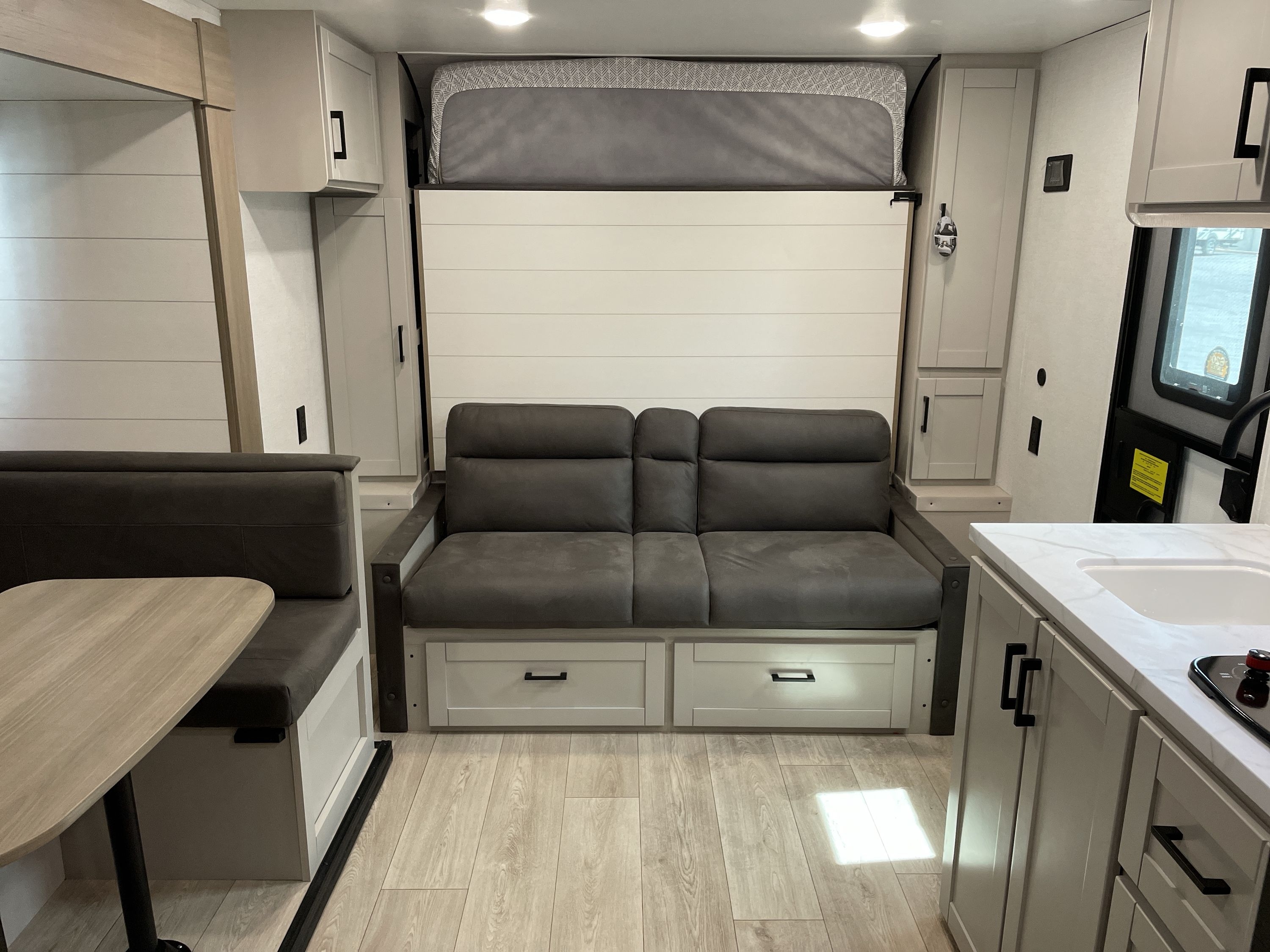 2027 Jayco JAY FLIGHT 197MBW in anderson CA